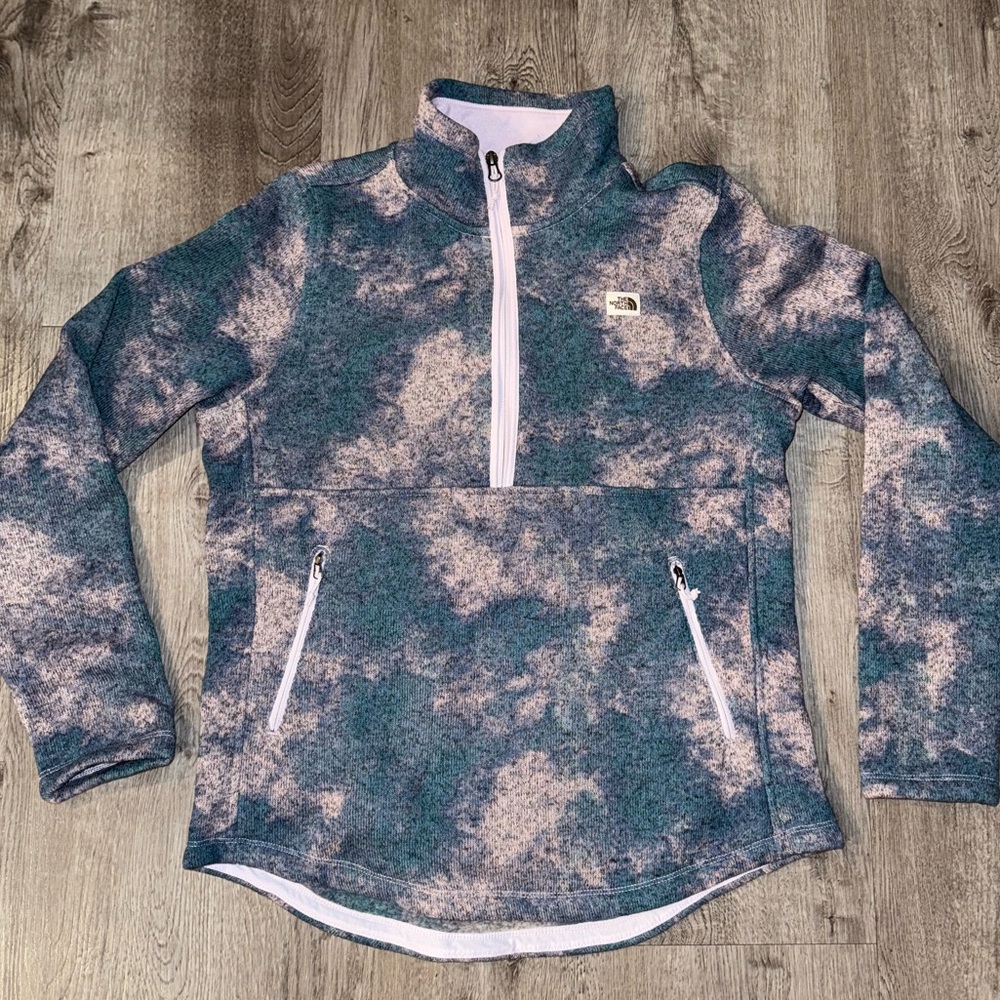 The north face half zip fleece